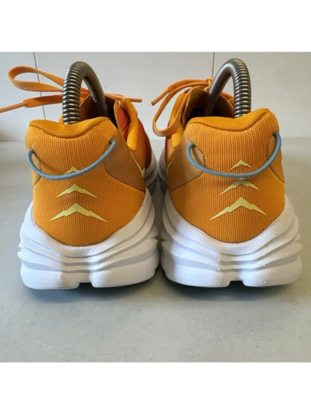 Hoka One One Rincon 3 Womens 8.5 B Camellia Radiant Yellow Orange 1119396-CRYW